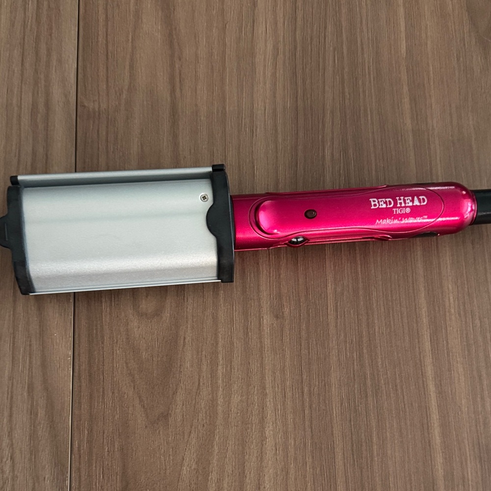BedHead Makin Waves Hot Pink and Chrome Hair Styler